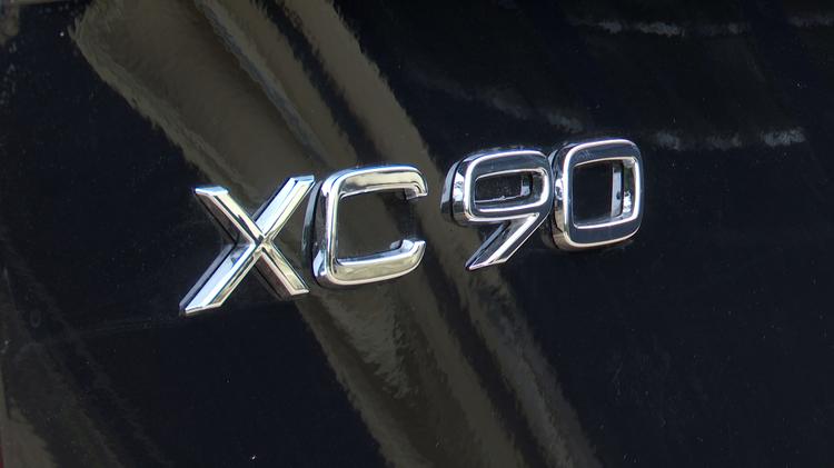 VOLVO XC90 ESTATE 2.0 T8 PHEV Plus Edition Dark 5dr AWD Geartronic